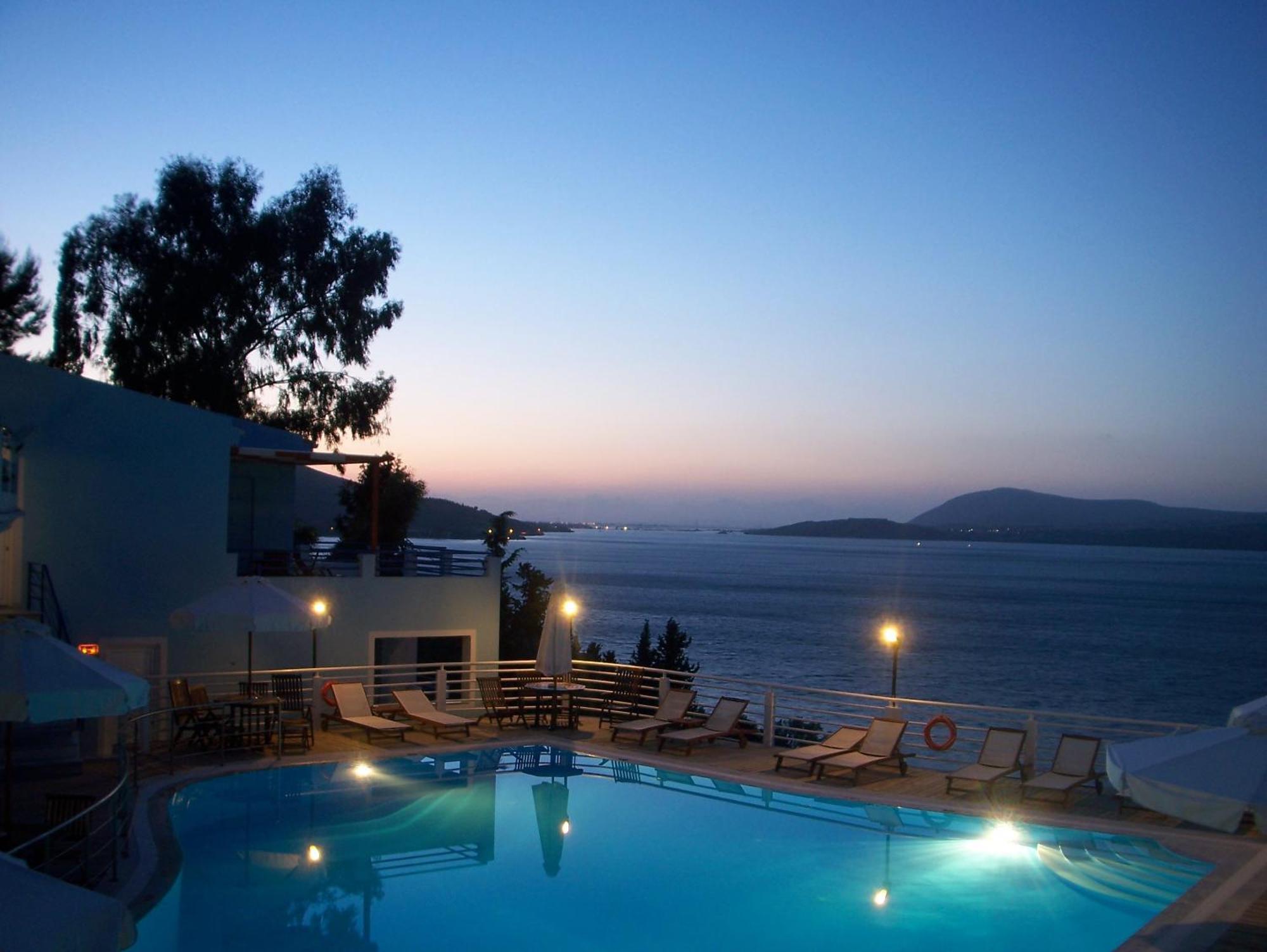 Adriatica Hotel Никиана Екстериор снимка