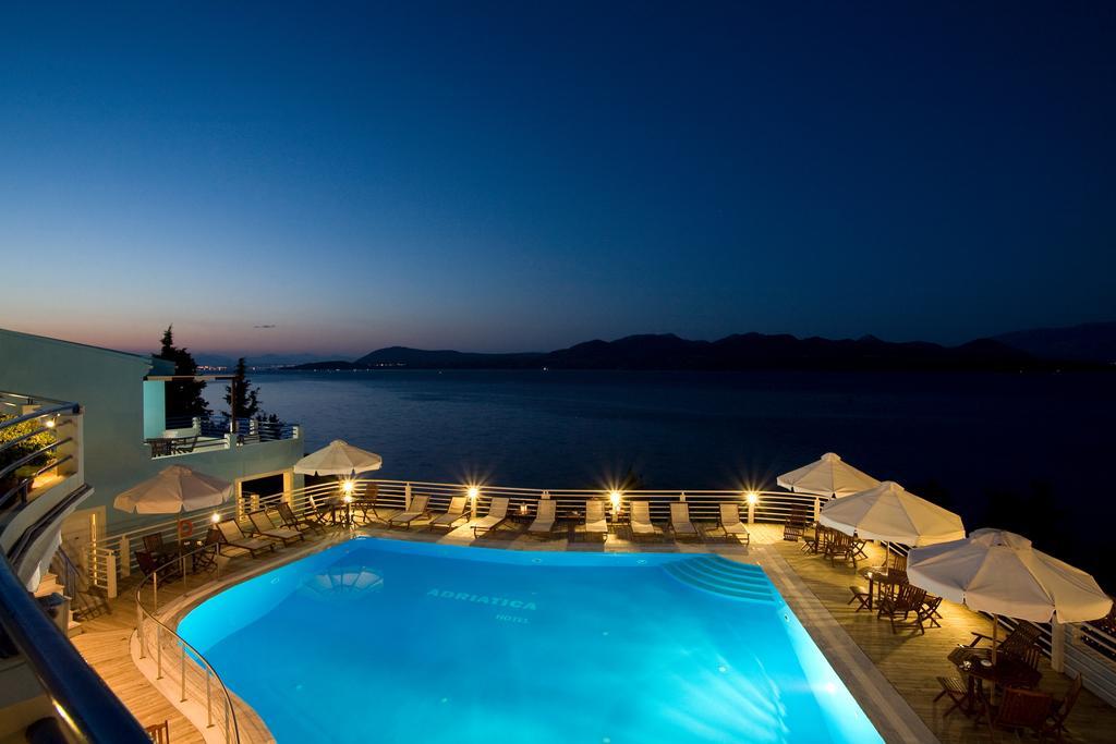 Adriatica Hotel Никиана Екстериор снимка