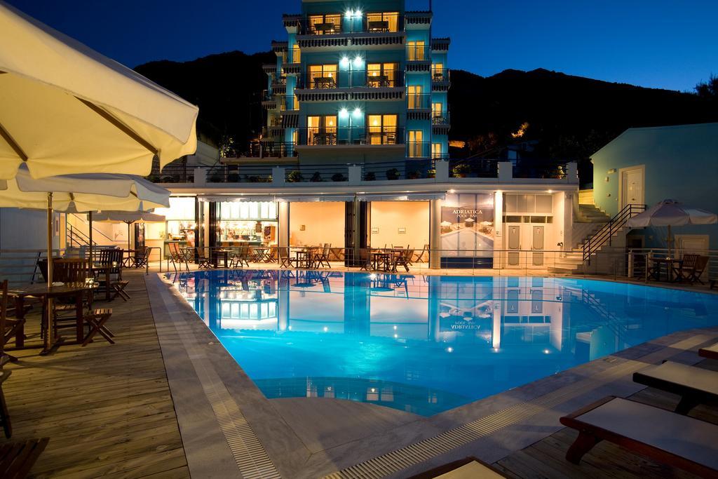 Adriatica Hotel Никиана Екстериор снимка