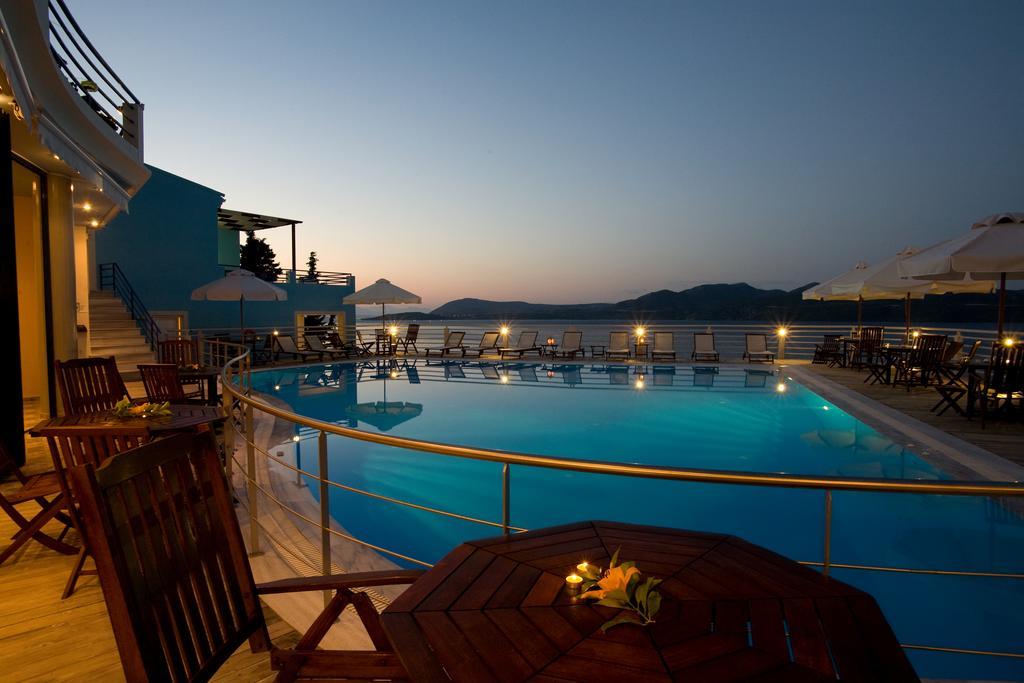 Adriatica Hotel Никиана Екстериор снимка