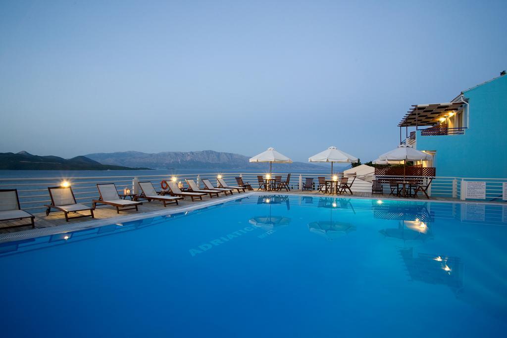 Adriatica Hotel Никиана Екстериор снимка