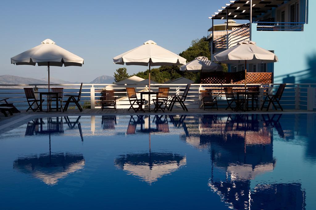 Adriatica Hotel Никиана Екстериор снимка