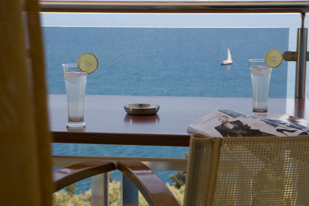 Adriatica Hotel Никиана Екстериор снимка