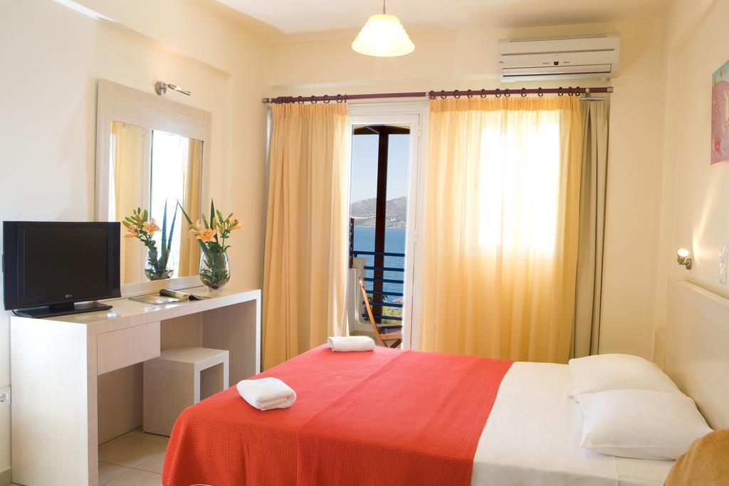Adriatica Hotel Никиана Екстериор снимка