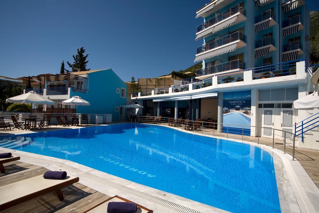 Adriatica Hotel Никиана Екстериор снимка