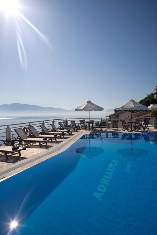 Adriatica Hotel Никиана Екстериор снимка