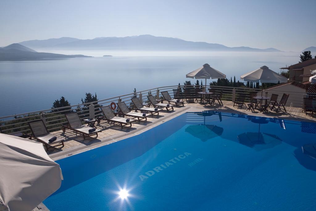 Adriatica Hotel Никиана Екстериор снимка