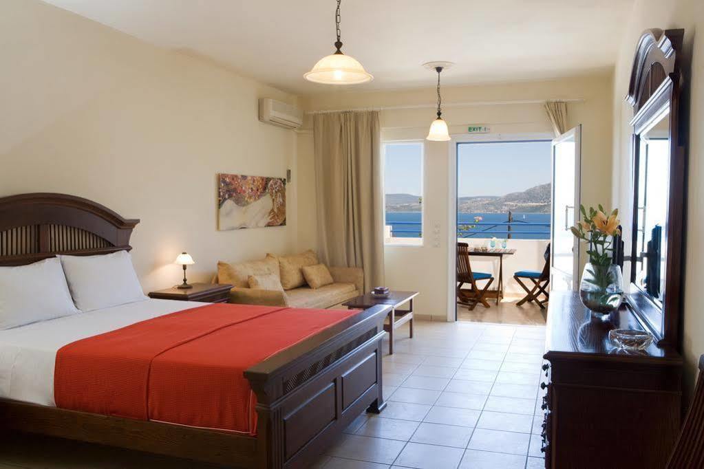 Adriatica Hotel Никиана Екстериор снимка