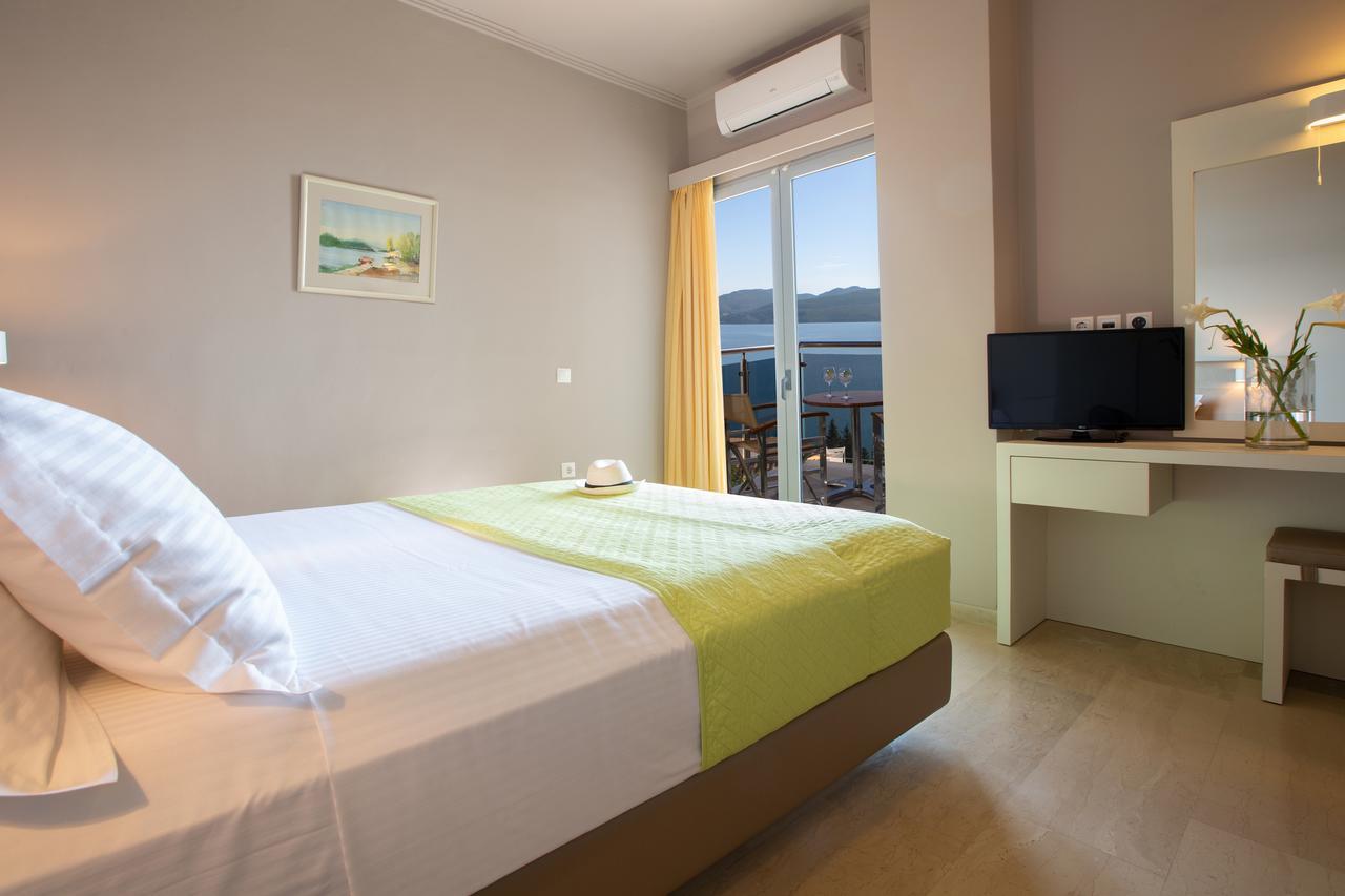 Adriatica Hotel Никиана Екстериор снимка